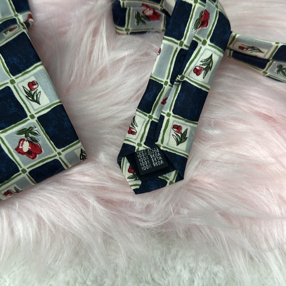 Ricci como- firenze 100% Silk Tie with Floral Checkered Design - Picture 5 of 5